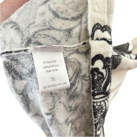 Unity World Wear Lace Floral Print W/ Rhinestone Detail Babydoll Sweater Blouse - Picture 12 of 14